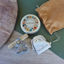 Load image into Gallery viewer, Decorate a Gingerbread Man Christmas Travel Kit