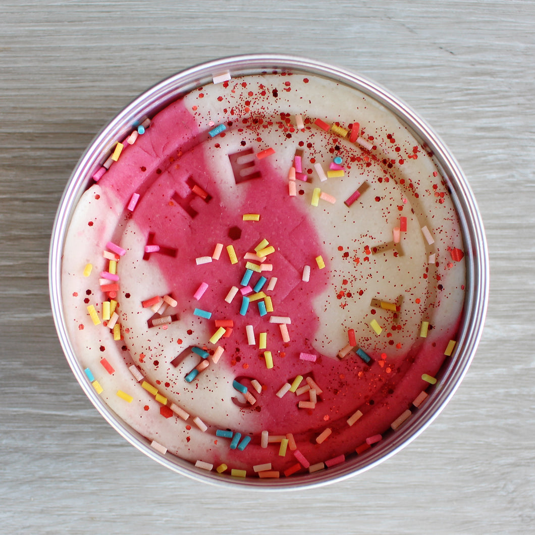 Strawberries & Cream Tin