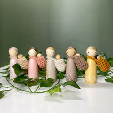 Load image into Gallery viewer, Mummy &amp; Me Peg Doll Set
